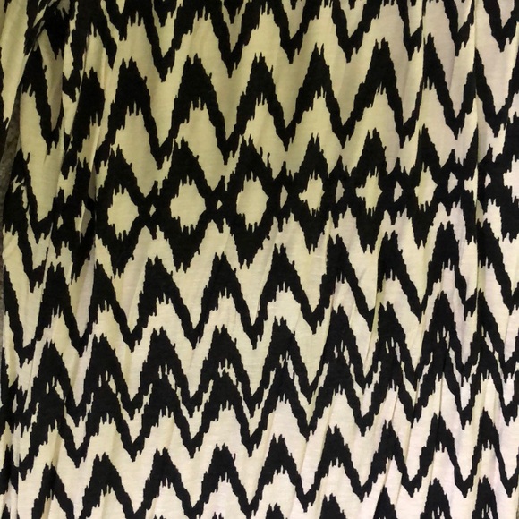 Super cute stretchy pants! - Picture 3 of 3